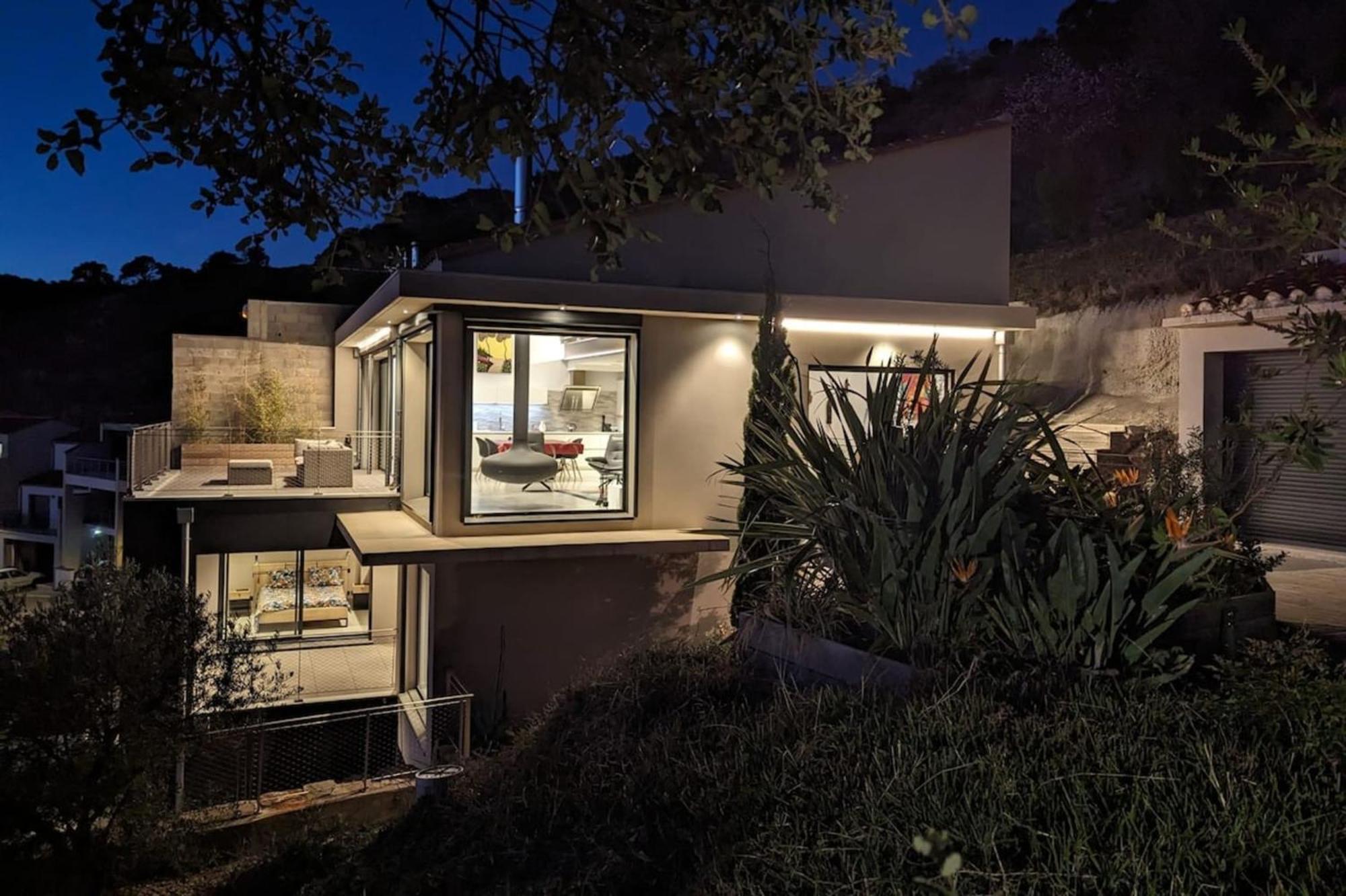 Les Mille Et Une Vitres - Villa D'Architecte Пор-Вандр Экстерьер фото